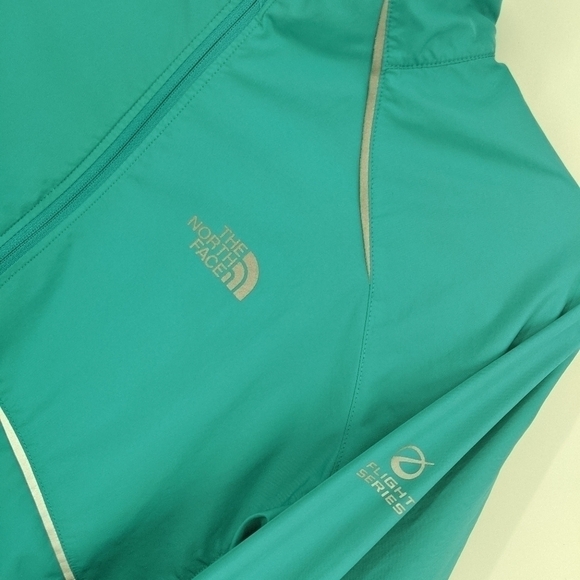 The North Face Flight Series Lightweight Running Jacket Vented Windbreaker S - Picture 7 of 10